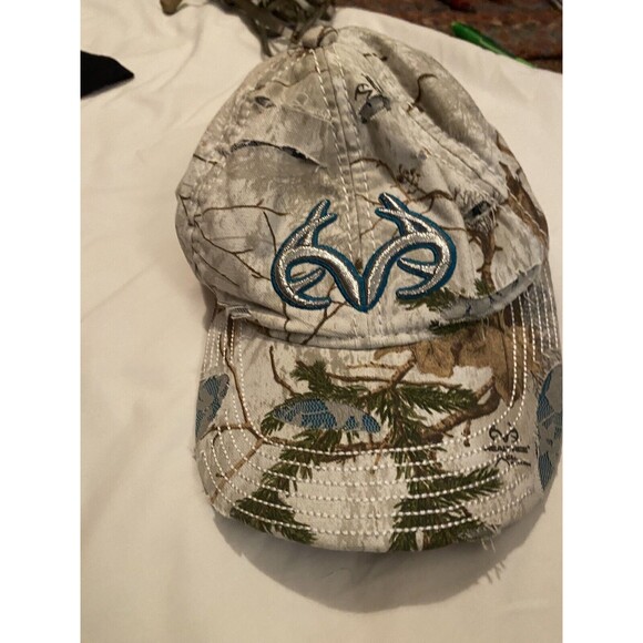 REALTREE Women's Baseball Cap Camo/Teal Stitching Adjustable - Picture 3 of 13